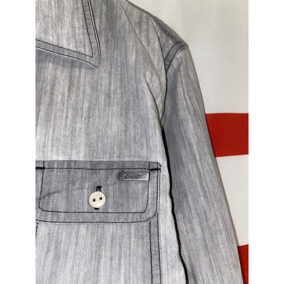 Oakley Button Up Shirt Mens Medium Gray Long Sleeve Pockets Spread Collar - Picture 3 of 8
